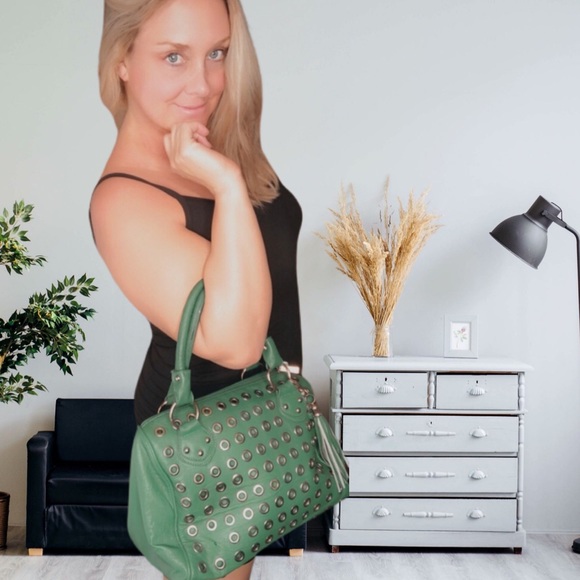 Moshion Green and Silver Bag - Picture 1 of 13